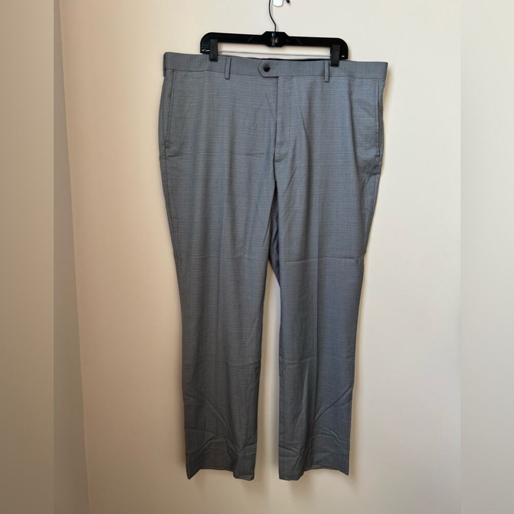 Roundtree and Yorke Travel Smart Gray Dress Pant Size 42x31